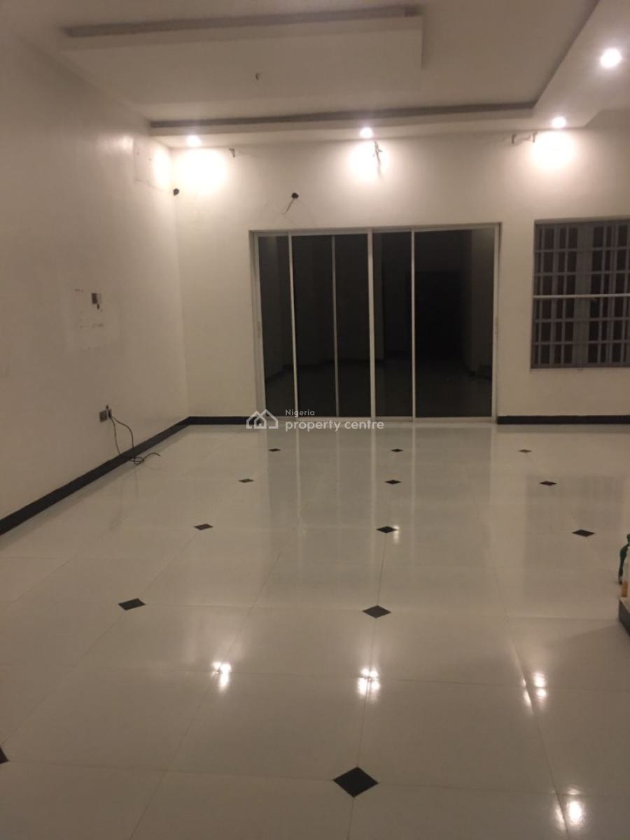 Spacious  3 Bedroom Flat in a Serene Environment with Bq, Lekki Phase 1, Lekki, Lagos, Flat / Apartment for Rent