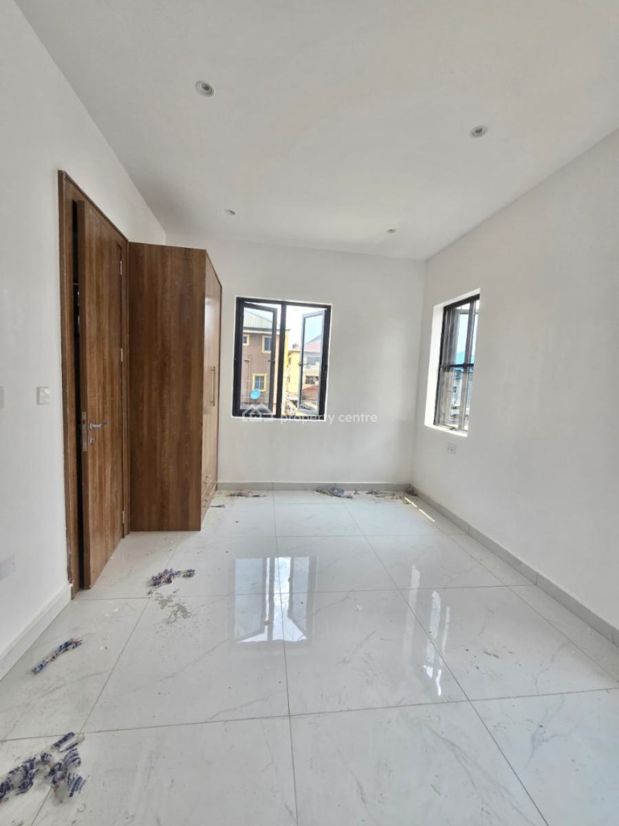 Newly Built Units of 3-bedroom Flats., Yaba, Lagos, Block of Flats for Sale