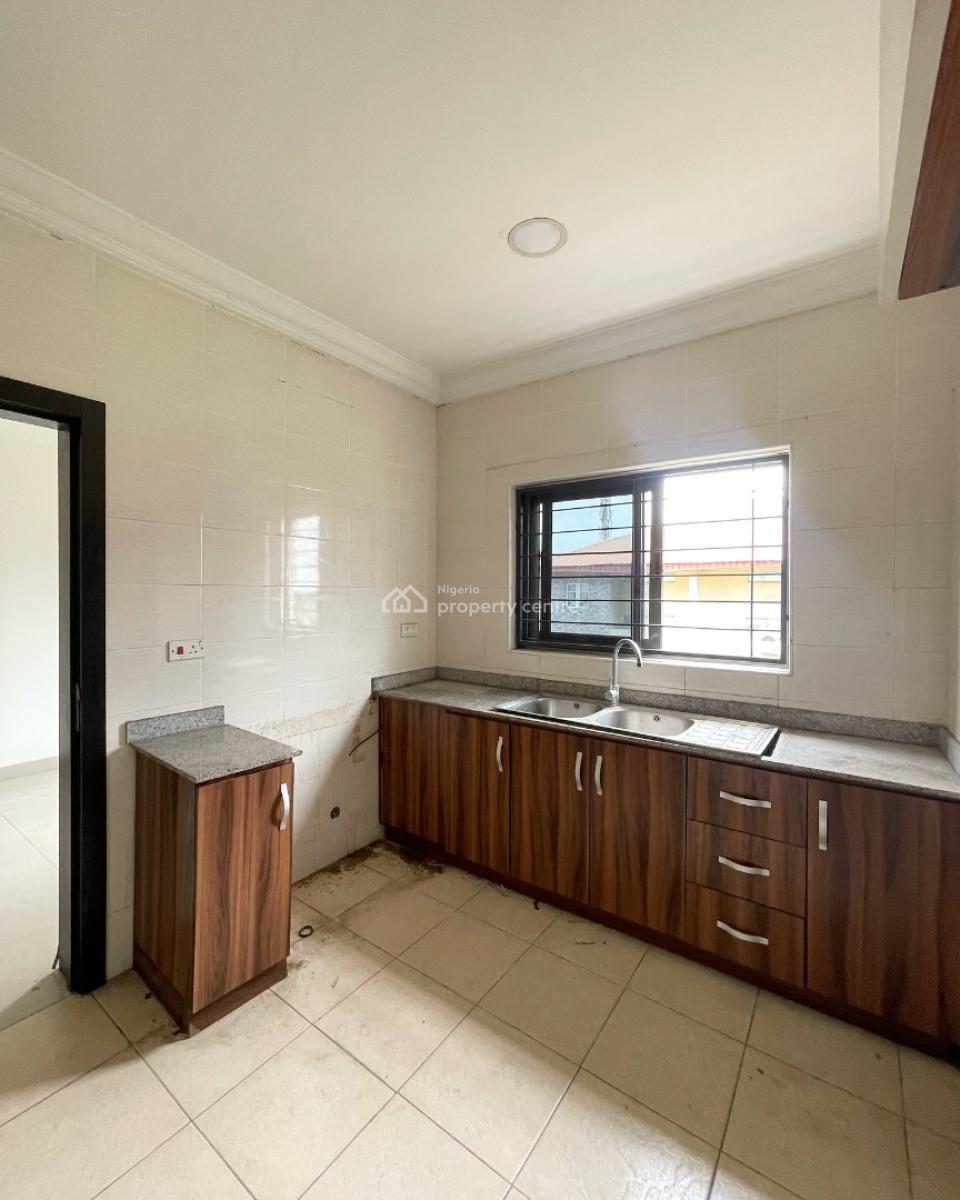 Self Serviced 3bedrooms Apartment Available, Osapa London, Lekki, Lagos, Flat / Apartment for Rent