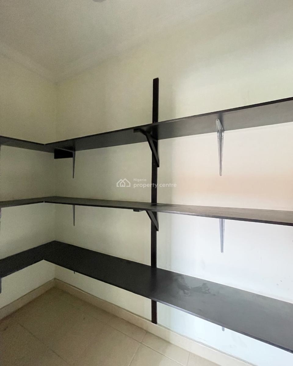 Self Serviced 3bedrooms Apartment Available, Osapa London, Lekki, Lagos, Flat / Apartment for Rent