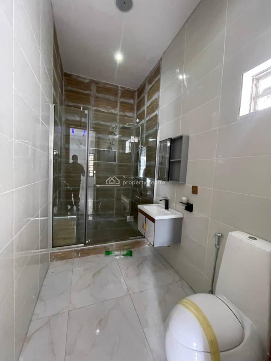 Luxury 2bed Apartment, Agungi, Lekki, Lagos, Block of Flats for Sale