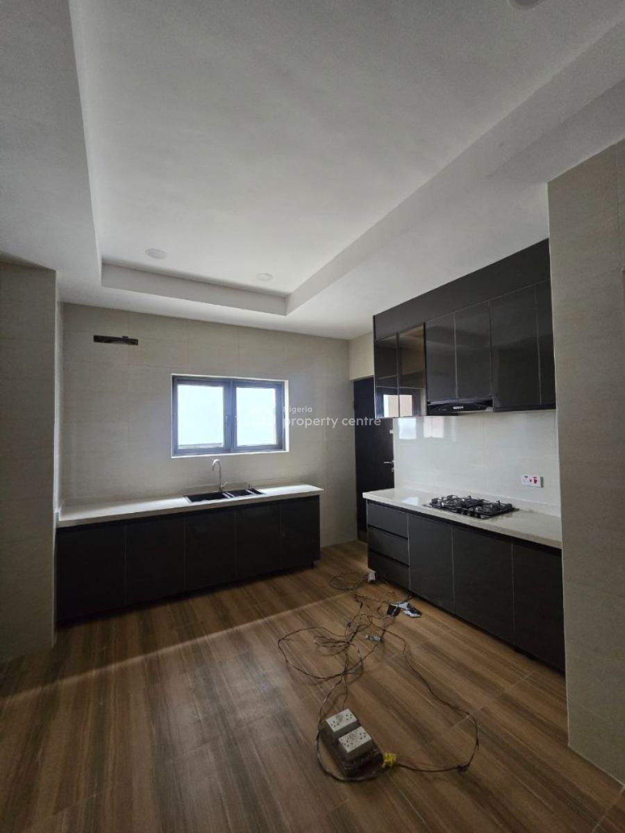 Brand-new 2 Bedroom Apartment, Lekki Phase 1, Lekki, Lagos, Flat / Apartment for Rent