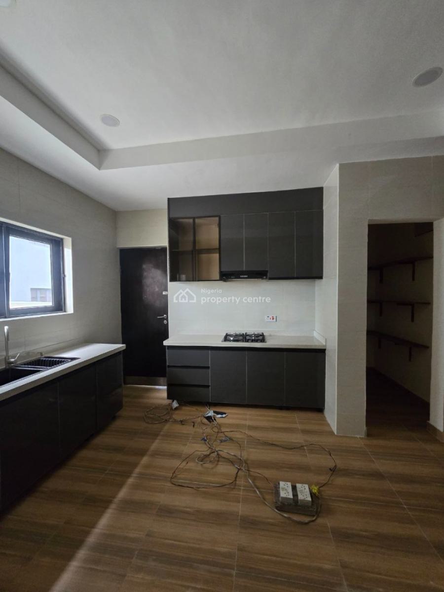 Brand-new 2 Bedroom Apartment, Lekki Phase 1, Lekki, Lagos, Flat / Apartment for Rent
