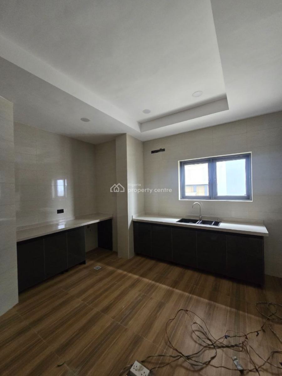 Brand-new 2 Bedroom Apartment, Lekki Phase 1, Lekki, Lagos, Flat / Apartment for Rent