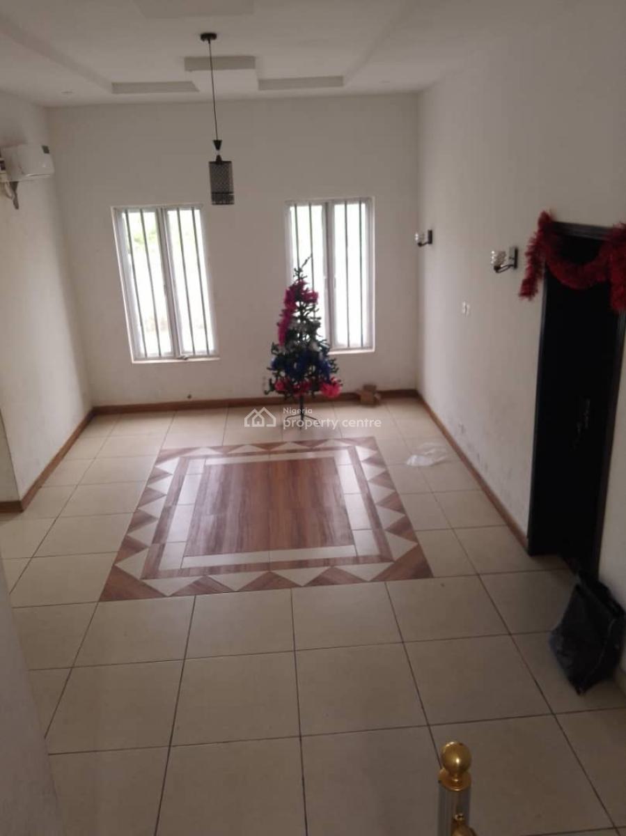 Distress: 5 Bedroom Detached House with Pool, Royal Garden, Ajah, Lagos, Detached Duplex for Sale