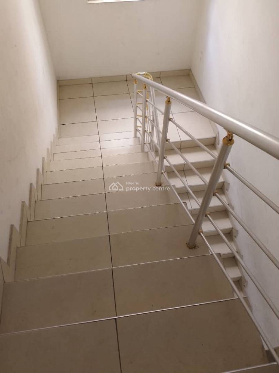 Distress: 5 Bedroom Detached House with Pool, Royal Garden, Ajah, Lagos, Detached Duplex for Sale