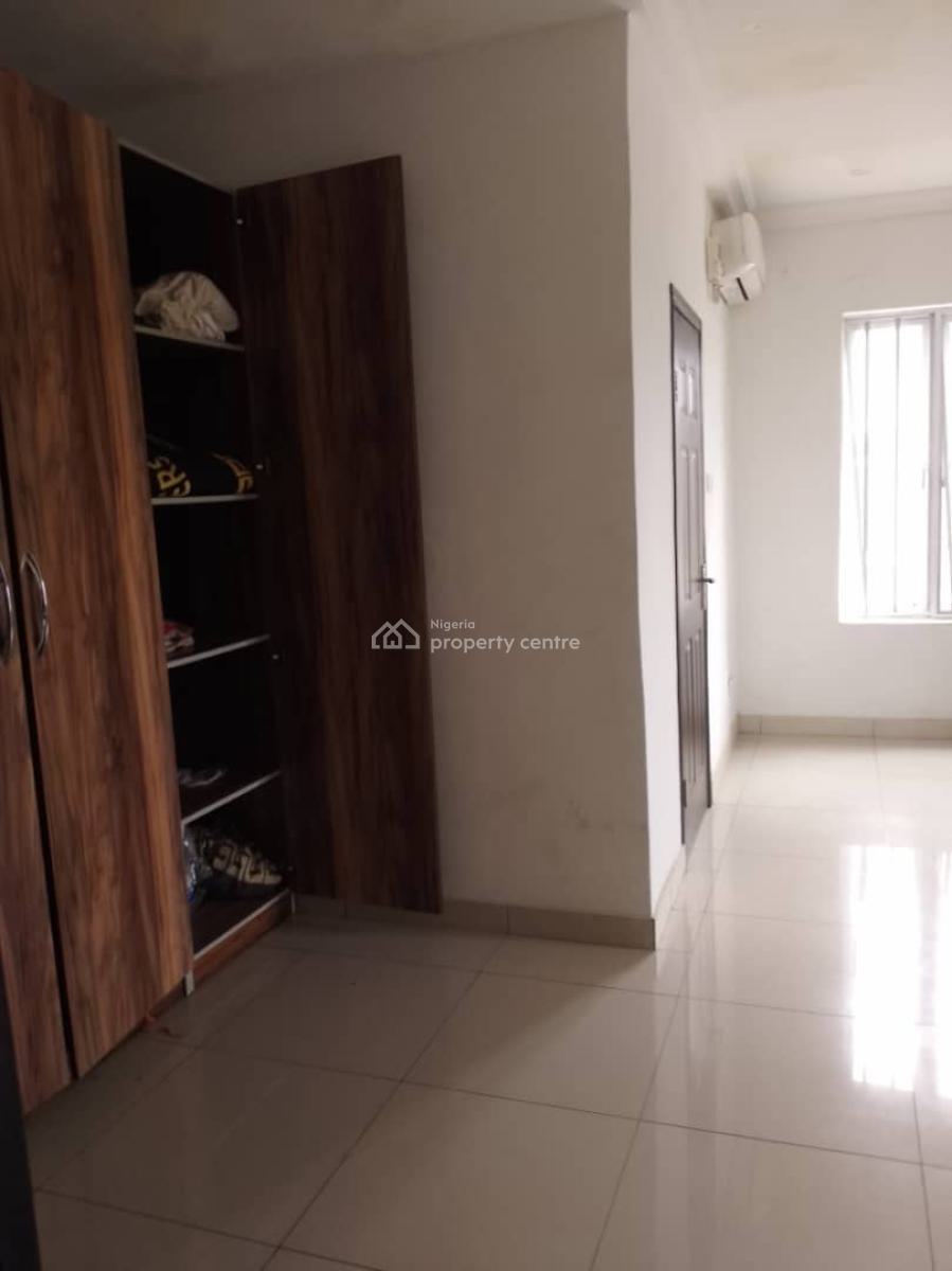 Distress: 5 Bedroom Detached House with Pool, Royal Garden, Ajah, Lagos, Detached Duplex for Sale