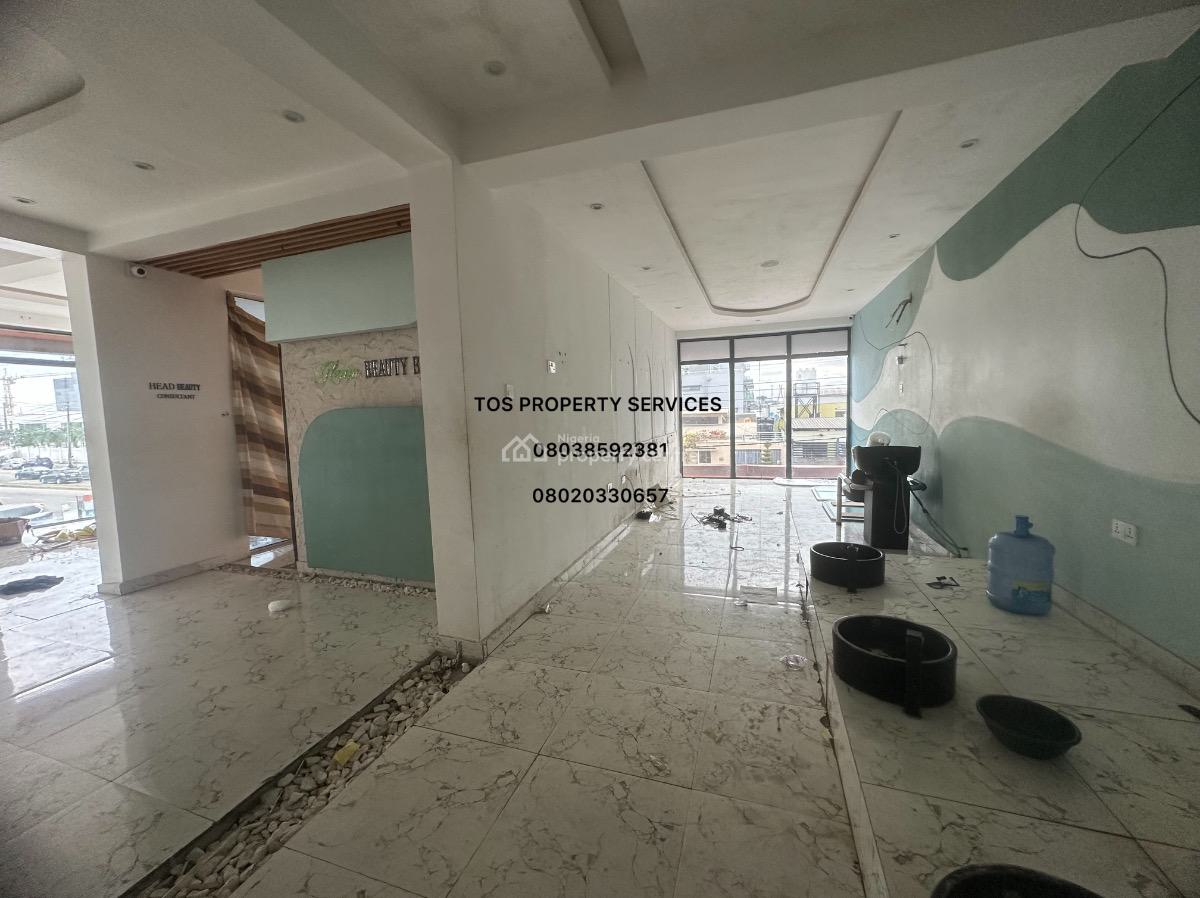 Large Fully Serviced Commercial Space, Facing a Busy Road @ Lekki Phase 1, Lekki Phase 1, Lekki, Lagos, Shop for Rent