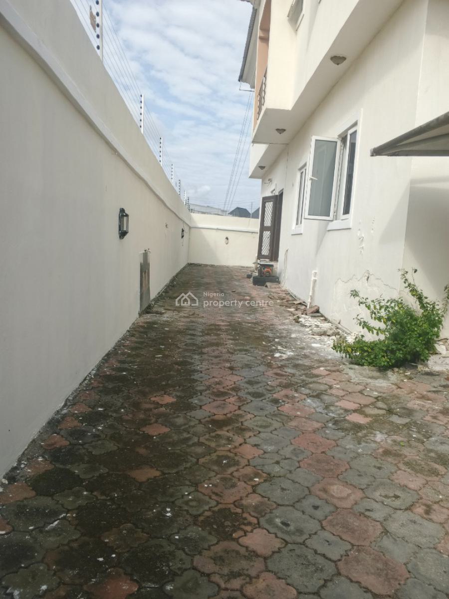 Tasteful Spacious Parlour Space Apartment, Lekki County Homes Ikota, Lekki, Lagos, Self Contain (single Rooms) for Rent