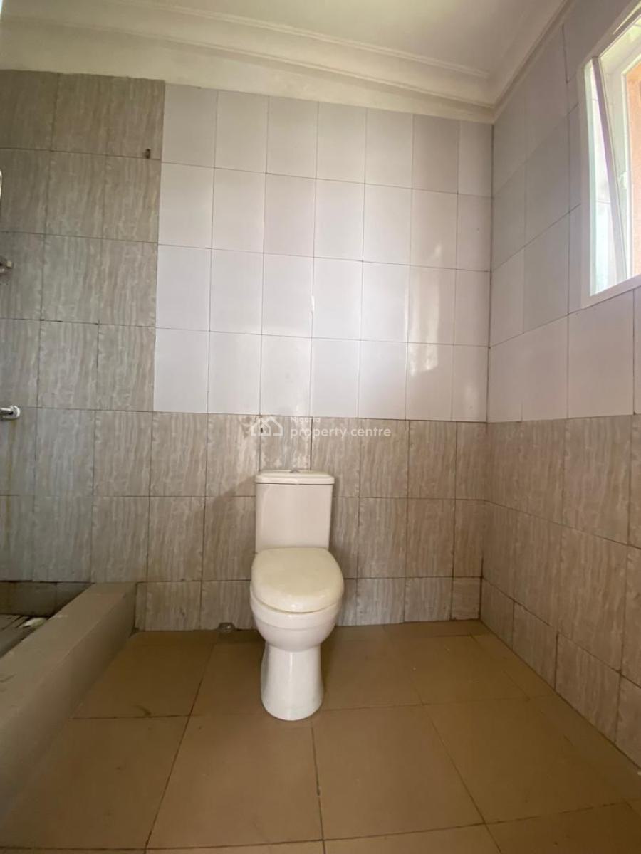 Spacious Self Contain, Ikate Lekki, Lekki, Lagos, Flat / Apartment for Rent
