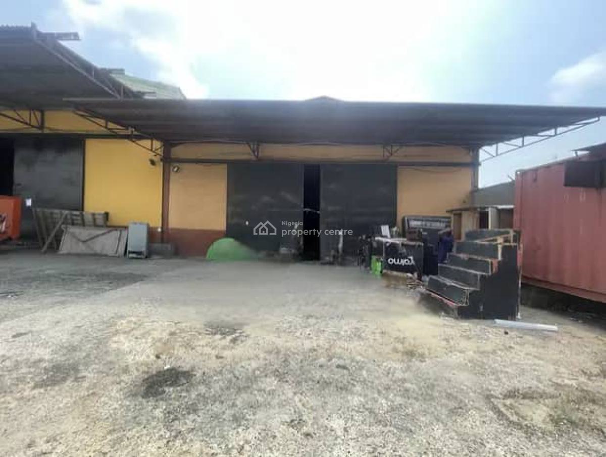 Warehouse Measuring 902sqm  at Gbagada Lagos 3 Occupants in Same Compound, Gbagada, Lagos, Warehouse for Rent