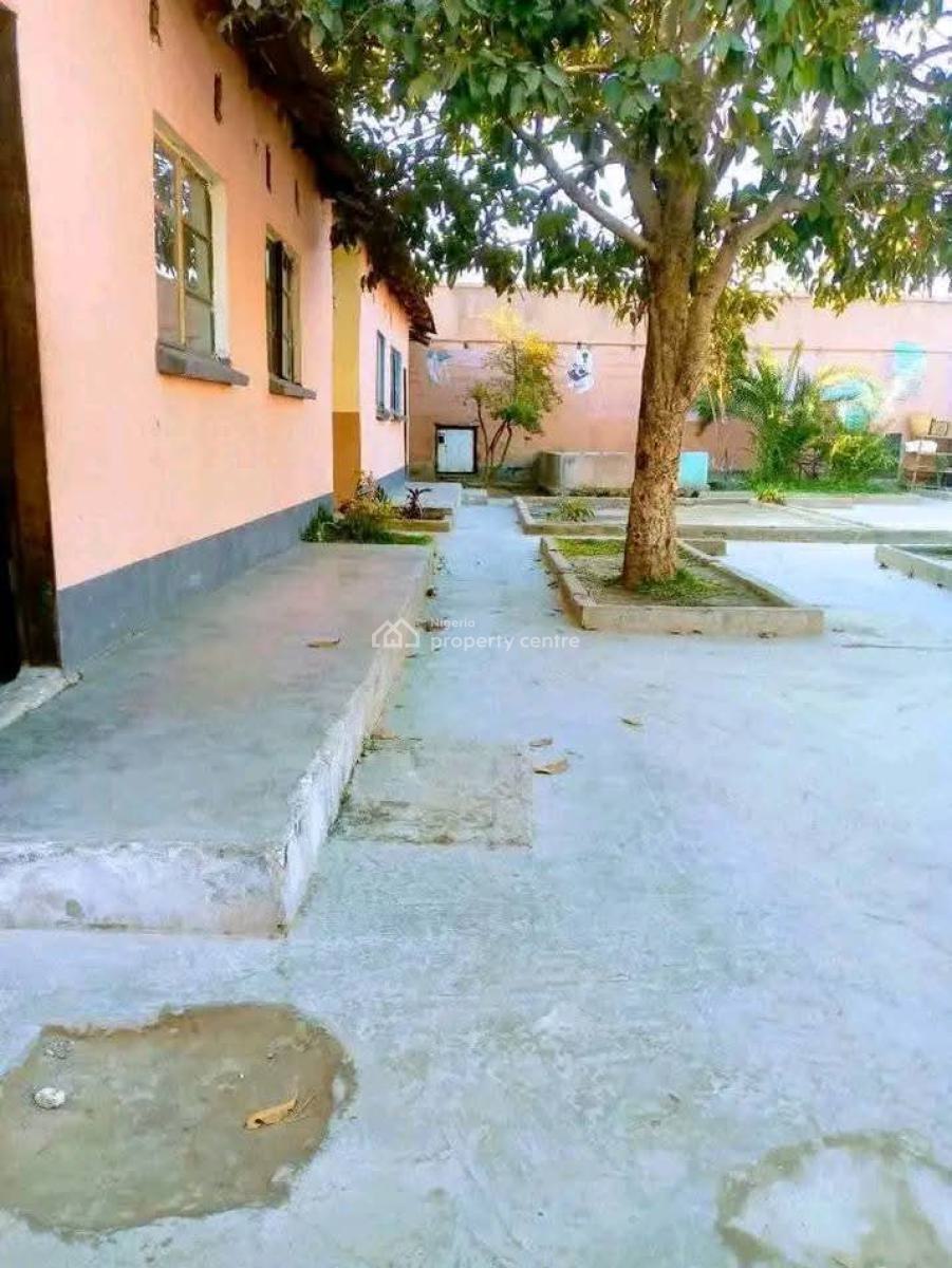 3 Bedroom Apartment, Yaba, Lagos, Flat / Apartment for Sale