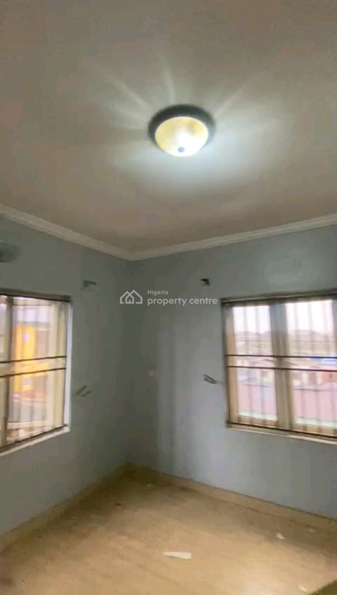 Decent 2 Bedroom Upflat All Room En-suite with Guest Toilet, Close to R Jolad, Gbagada, Lagos, Flat / Apartment for Rent