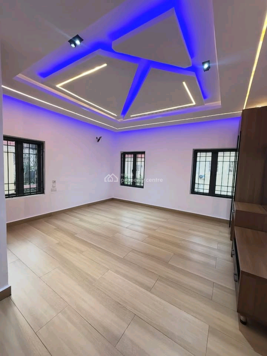 Fully Gated Luxury 5 Bedrooms Semi Detached Duplex High End Finished Wit, Guzape District, Abuja, House for Sale