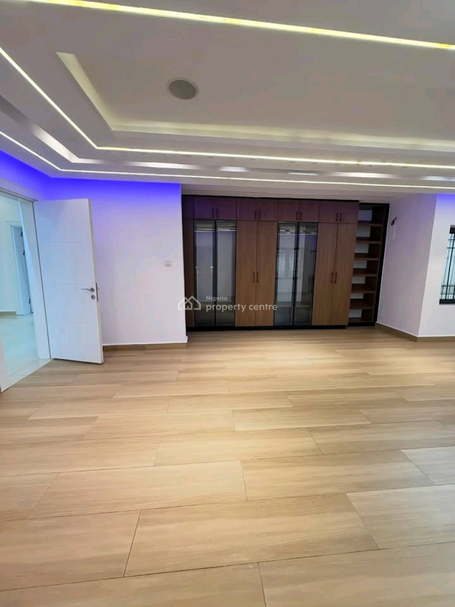 Fully Gated Luxury 5 Bedrooms Semi Detached Duplex High End Finished Wit, Guzape District, Abuja, House for Sale