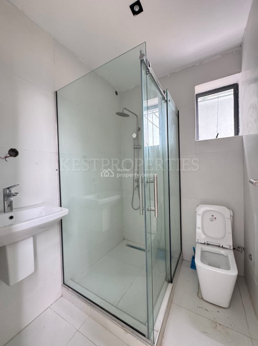 2 Bedroom Apartment with Concierge, Elevator, Pool, Lekki Phase 1, Lekki, Lagos, Flat / Apartment for Sale