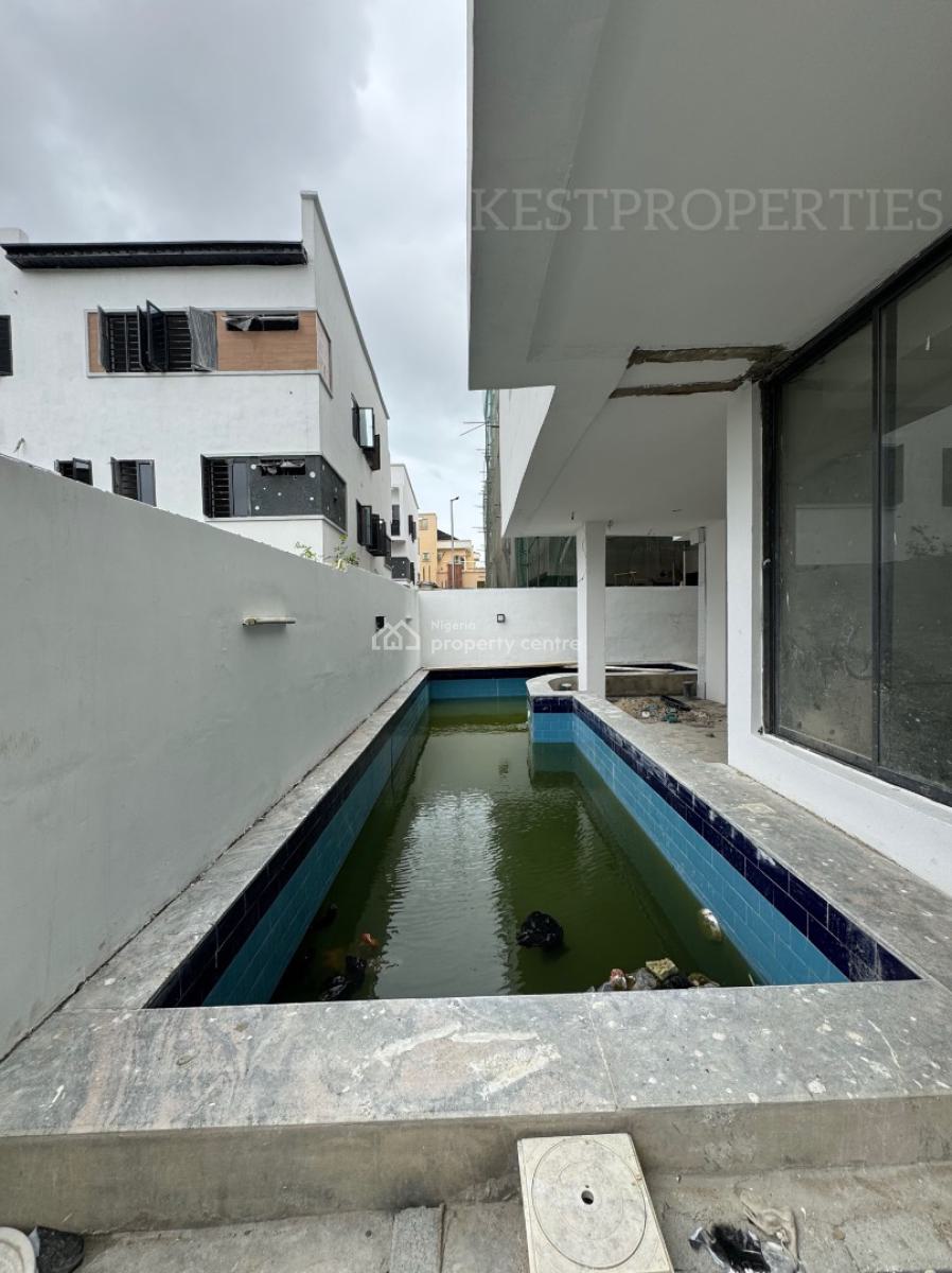 2 Bedroom Apartment with Concierge, Elevator, Pool, Lekki Phase 1, Lekki, Lagos, Flat / Apartment for Sale