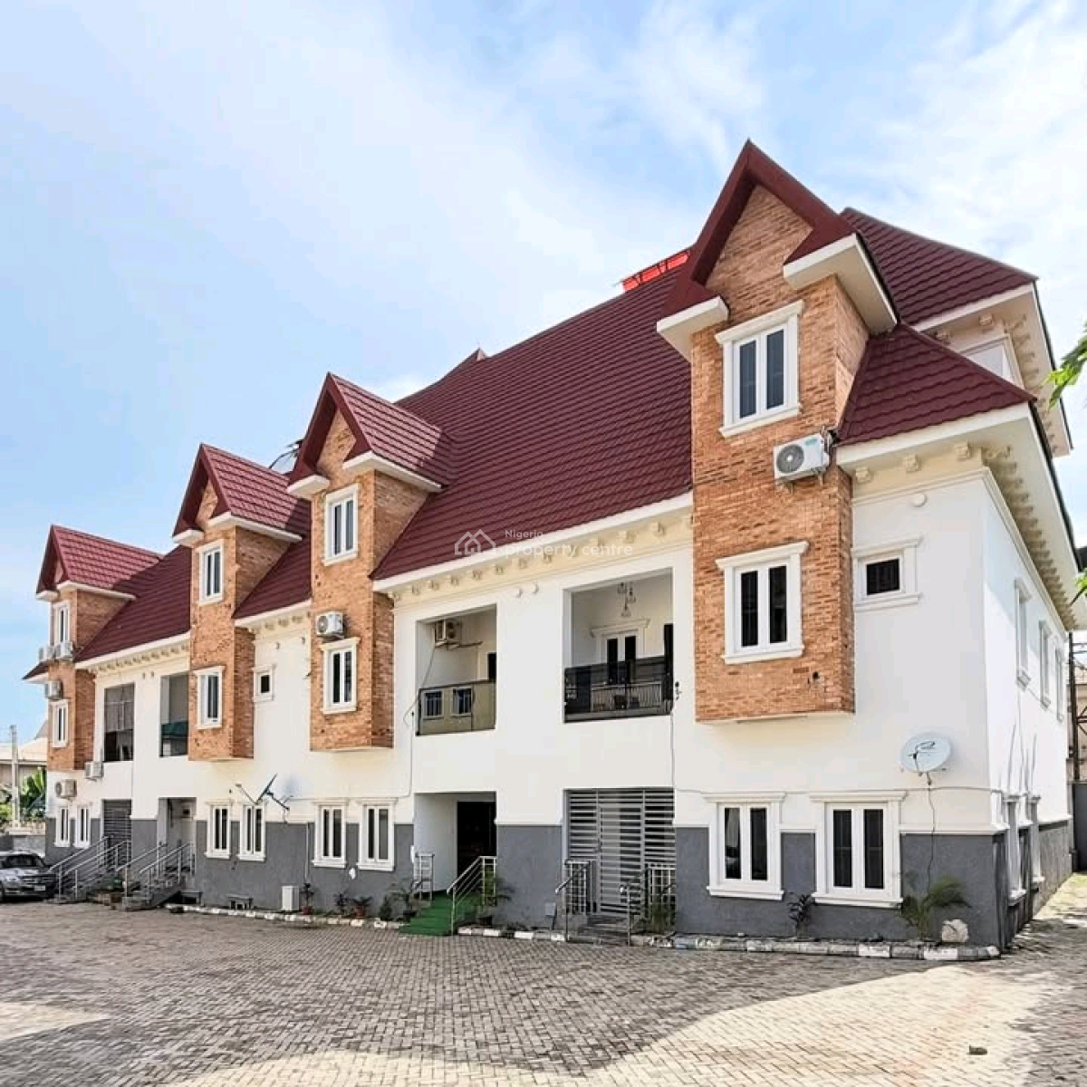 4bedrooms Terrace Duplex with a Room Boys Quarters Available ., Gwarinpa, Abuja, House for Sale