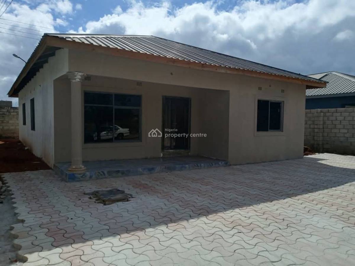 4 Bedroom Bungalow with Bq, Shomolu, Lagos, Detached Bungalow for Sale