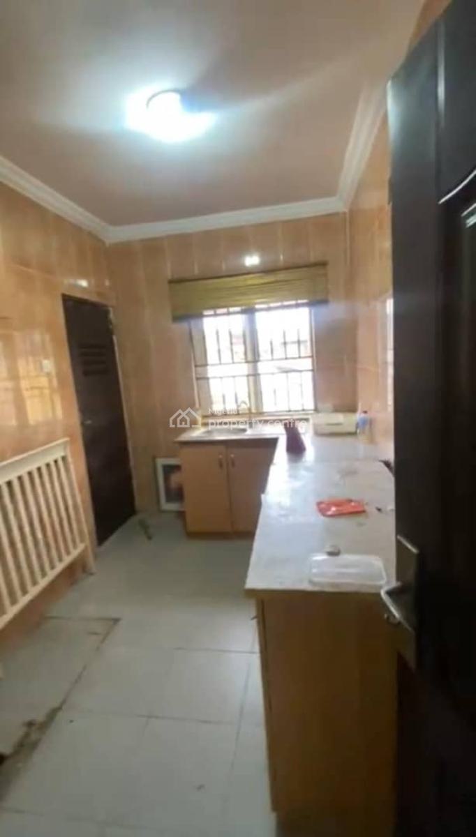 Lovely 2 Bedroom Flat, Close to R Jolad, Gbagada, Lagos, Flat / Apartment for Rent