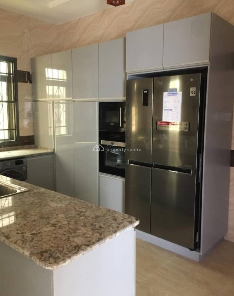 Spacious 6 Bedroom Fully Detached House with Bq, Ikeja Gra, Ikeja, Lagos, Detached Duplex for Rent
