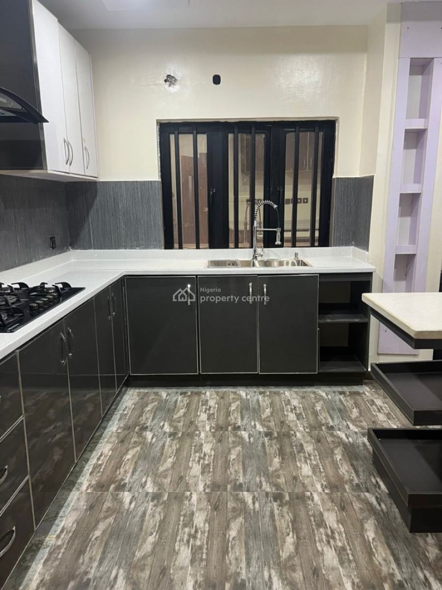 Fantastic 3 Bedroom Apartment with a Room Bq, Ikeja Gra, Ikeja, Lagos, Flat / Apartment for Sale