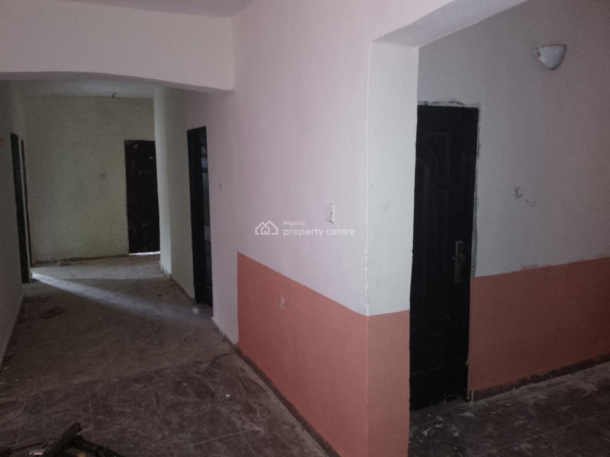 Very Spacious 3 Bedroom Flat, Maria Okwunalobi Street, Ikpoto, Behind Afadia School, Asaba, Delta, Flat / Apartment for Rent