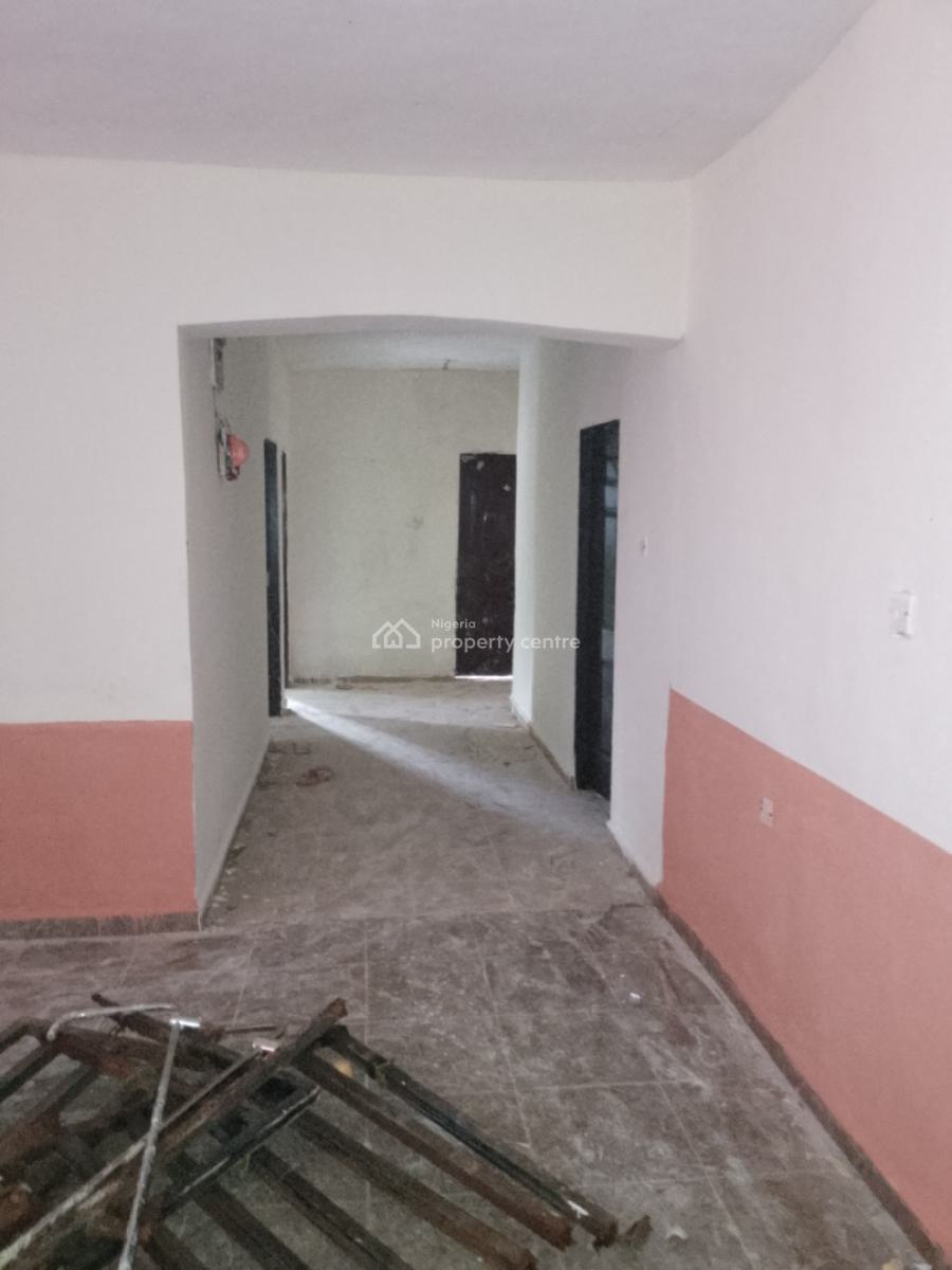 Very Spacious 3 Bedroom Flat, Maria Okwunalobi Street, Ikpoto, Behind Afadia School, Asaba, Delta, Flat / Apartment for Rent
