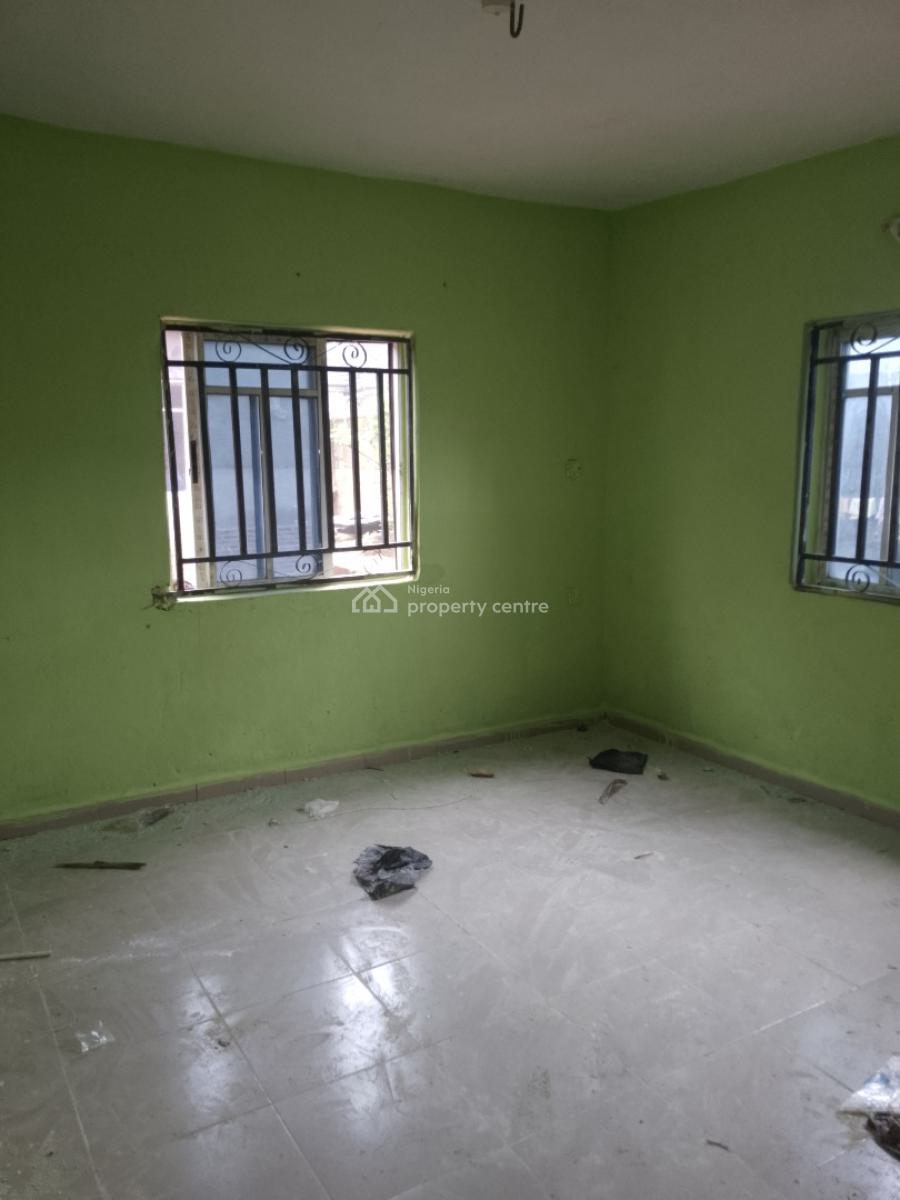 Very Spacious 3 Bedroom Flat, Maria Okwunalobi Street, Ikpoto, Behind Afadia School, Asaba, Delta, Flat / Apartment for Rent