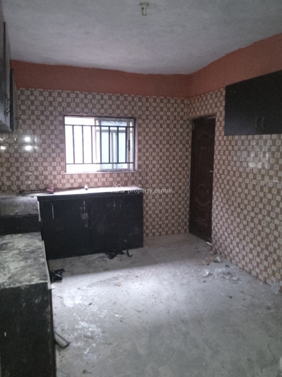 Very Spacious 3 Bedroom Flat, Maria Okwunalobi Street, Ikpoto, Behind Afadia School, Asaba, Delta, Flat / Apartment for Rent
