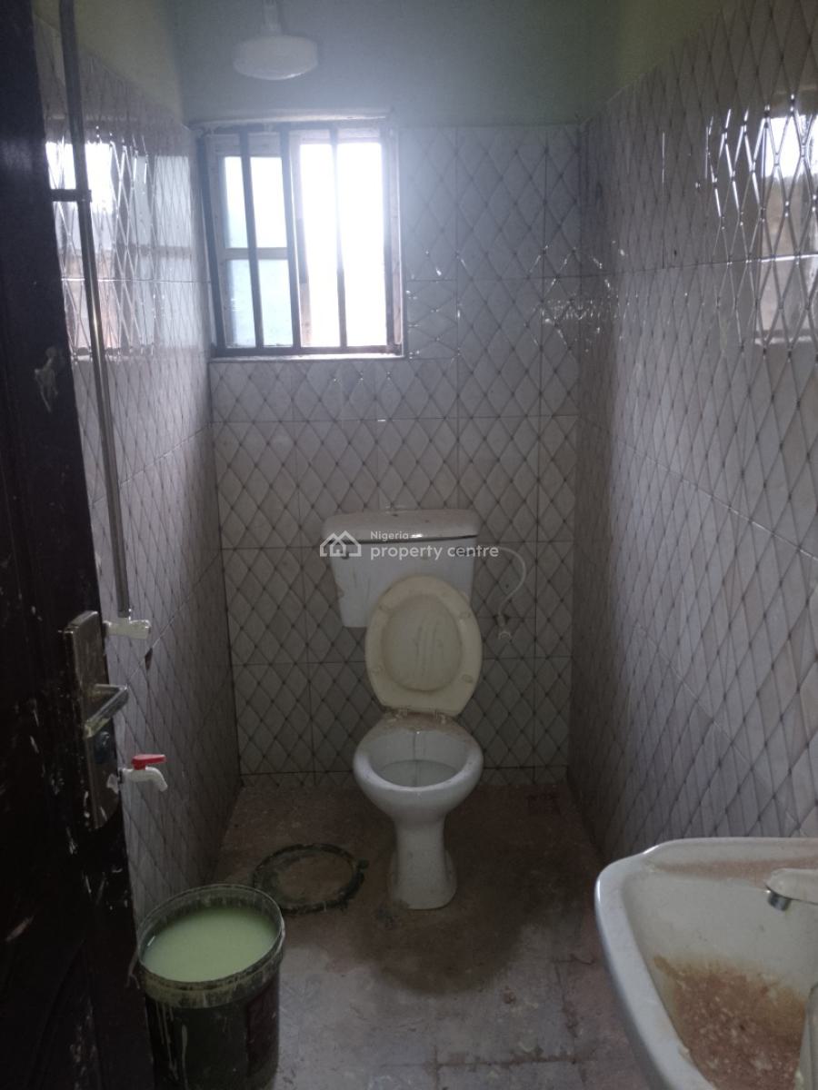 Very Spacious 3 Bedroom Flat, Maria Okwunalobi Street, Ikpoto, Behind Afadia School, Asaba, Delta, Flat / Apartment for Rent