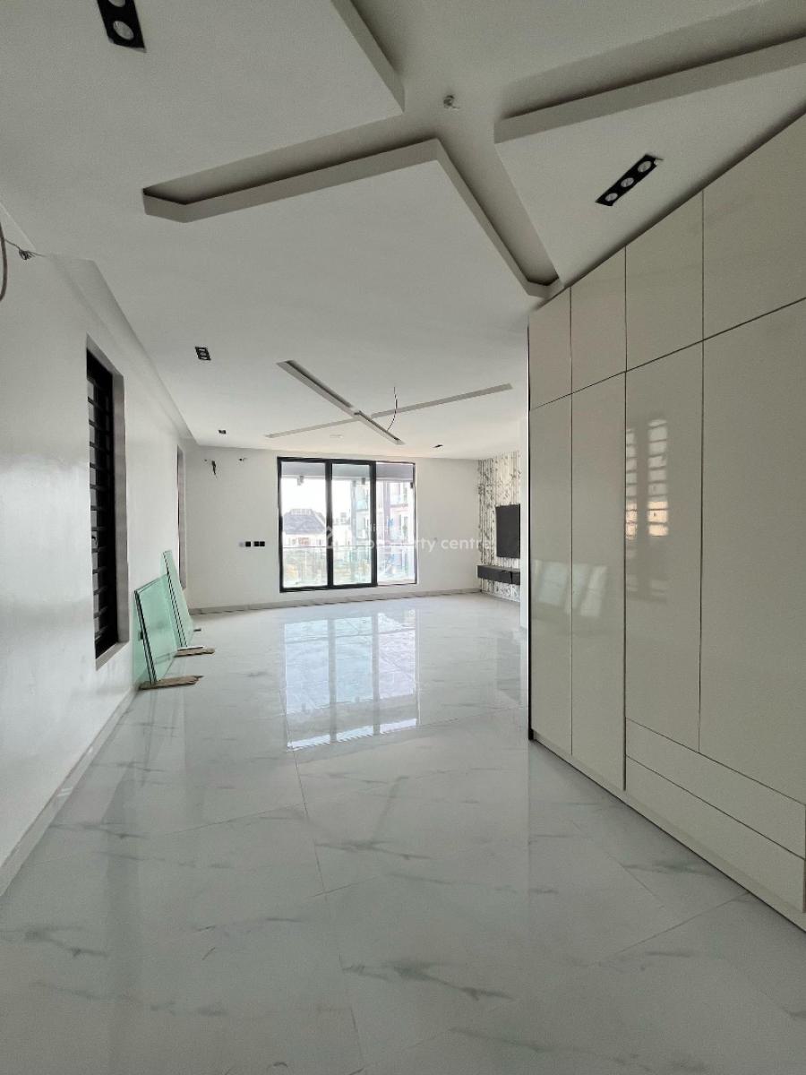 Tastefully Built  Five  Bedroom Detached with Bq, Pool, Gym & Cinema, Ologolo, Lekki, Lagos, Detached Duplex for Sale