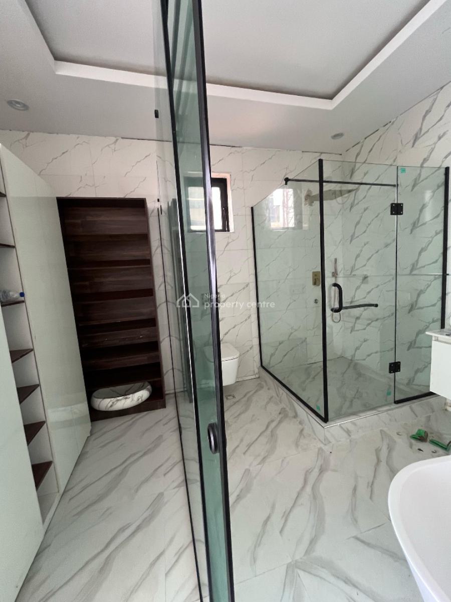 Tastefully Built  Five  Bedroom Detached with Bq, Pool, Gym & Cinema, Ologolo, Lekki, Lagos, Detached Duplex for Sale
