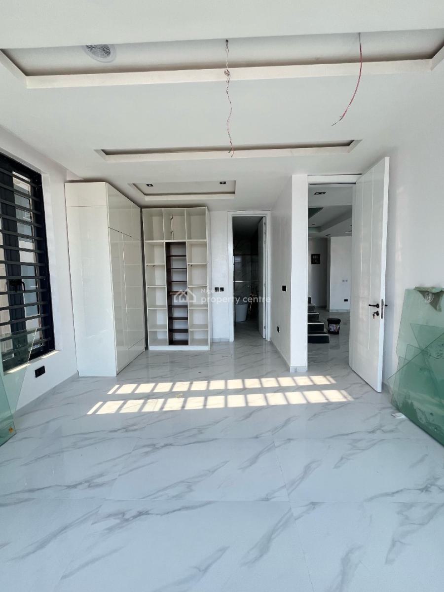 Tastefully Built  Five  Bedroom Detached with Bq, Pool, Gym & Cinema, Ologolo, Lekki, Lagos, Detached Duplex for Sale