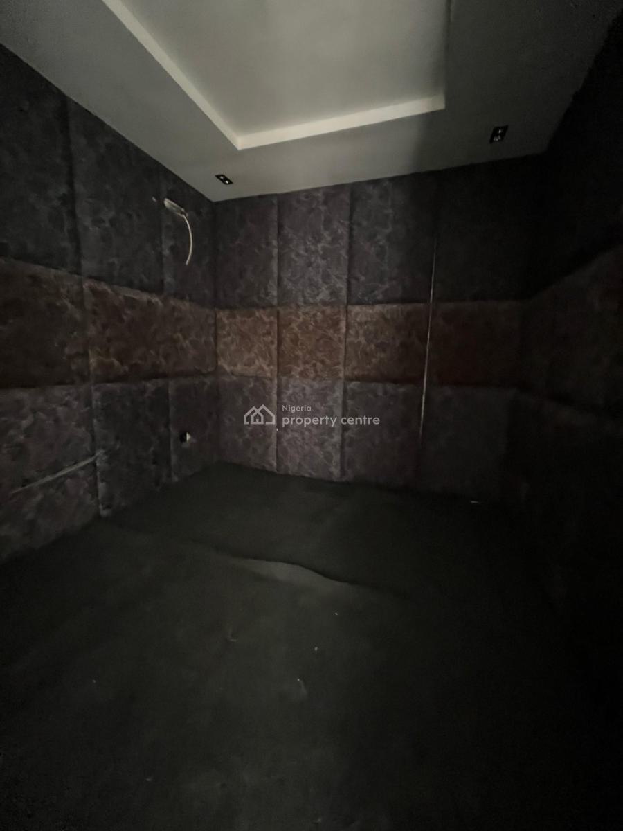 Tastefully Built  Five  Bedroom Detached with Bq, Pool, Gym & Cinema, Ologolo, Lekki, Lagos, Detached Duplex for Sale