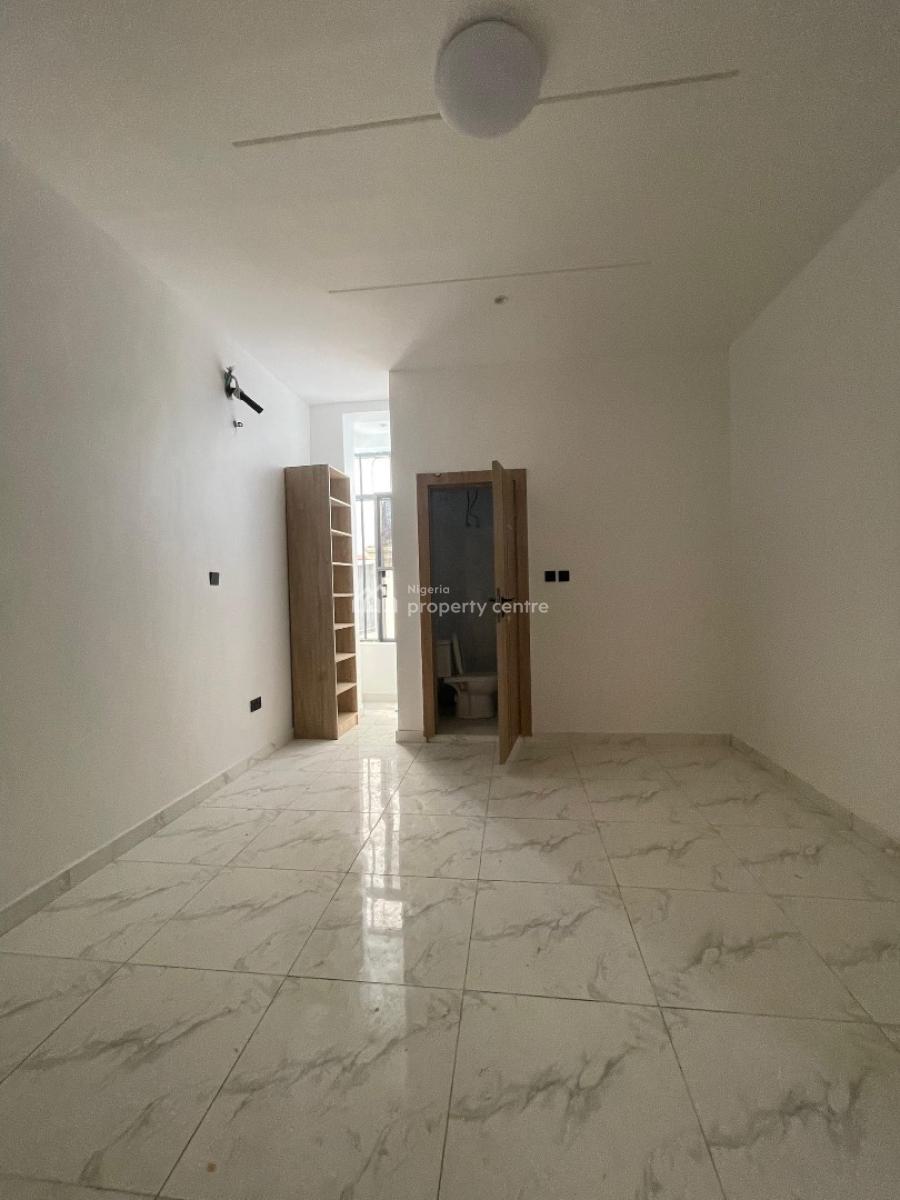 Exquisite 2 Bedroom Apartment with Pool and Gym in a Secured Environs, Ologolo, Lekki, Lagos, Flat / Apartment for Sale