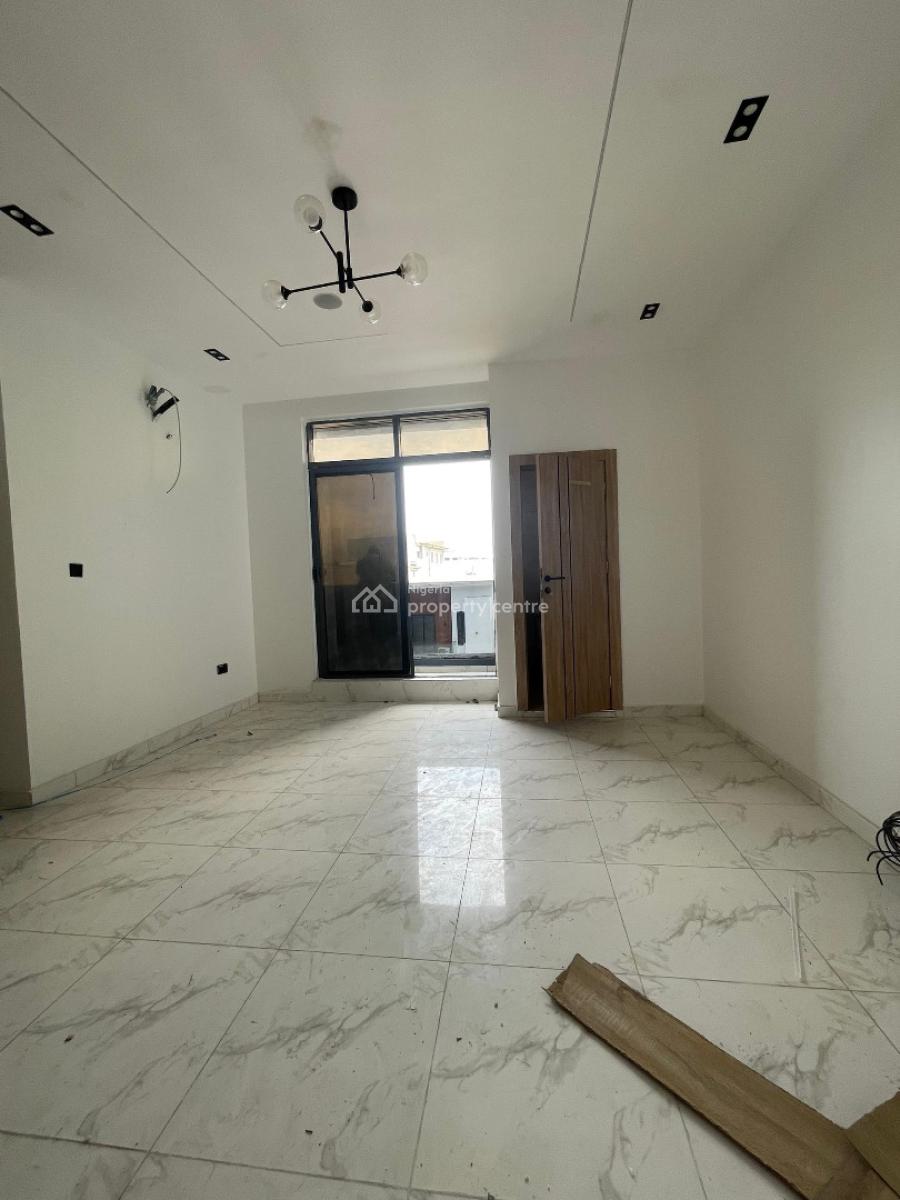 Exquisite 2 Bedroom Apartment with Pool and Gym in a Secured Environs, Ologolo, Lekki, Lagos, Flat / Apartment for Sale