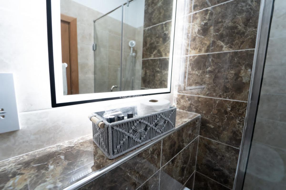 Beautifully Furnished Smart 3 Bedroom Apartment with Gym & Pool., Ikate, Lekki, Lagos, Block of Flats for Sale