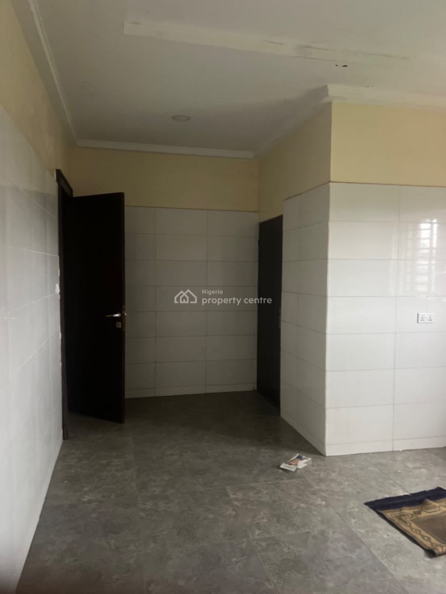250sqm Shop Space + Balcony (restaurant Only), Shafa Filling Station, Airport Road, Lugbe District, Abuja, Restaurant / Bar for Rent