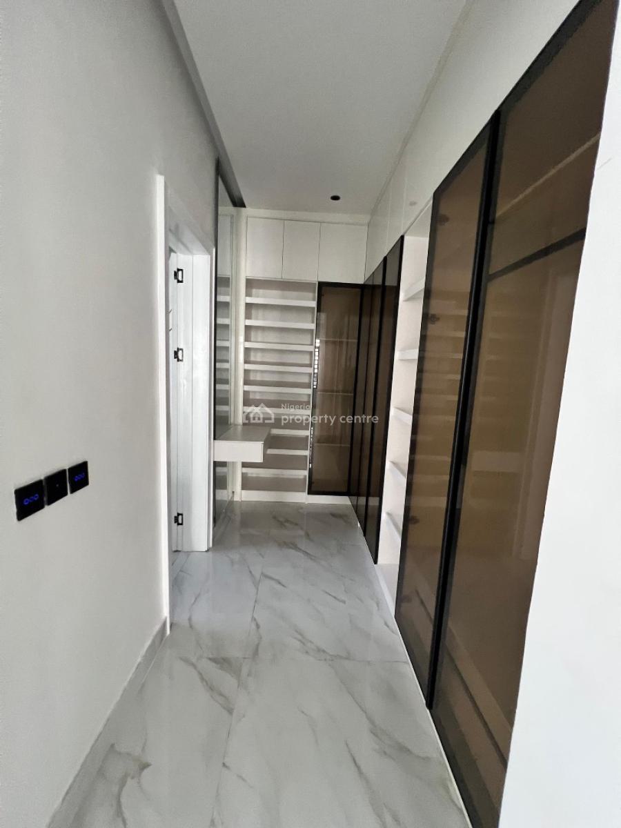 Elegant 4 Bedroom Penthouse with Bq, Private Elevator, Smoke Detector, Lekki Phase 1, Lekki, Lagos, Flat / Apartment for Sale