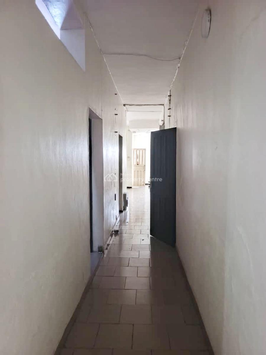 Luxury 3 Bedroom Flat, Omole Phase 1, Ikeja, Lagos, Flat / Apartment for Rent