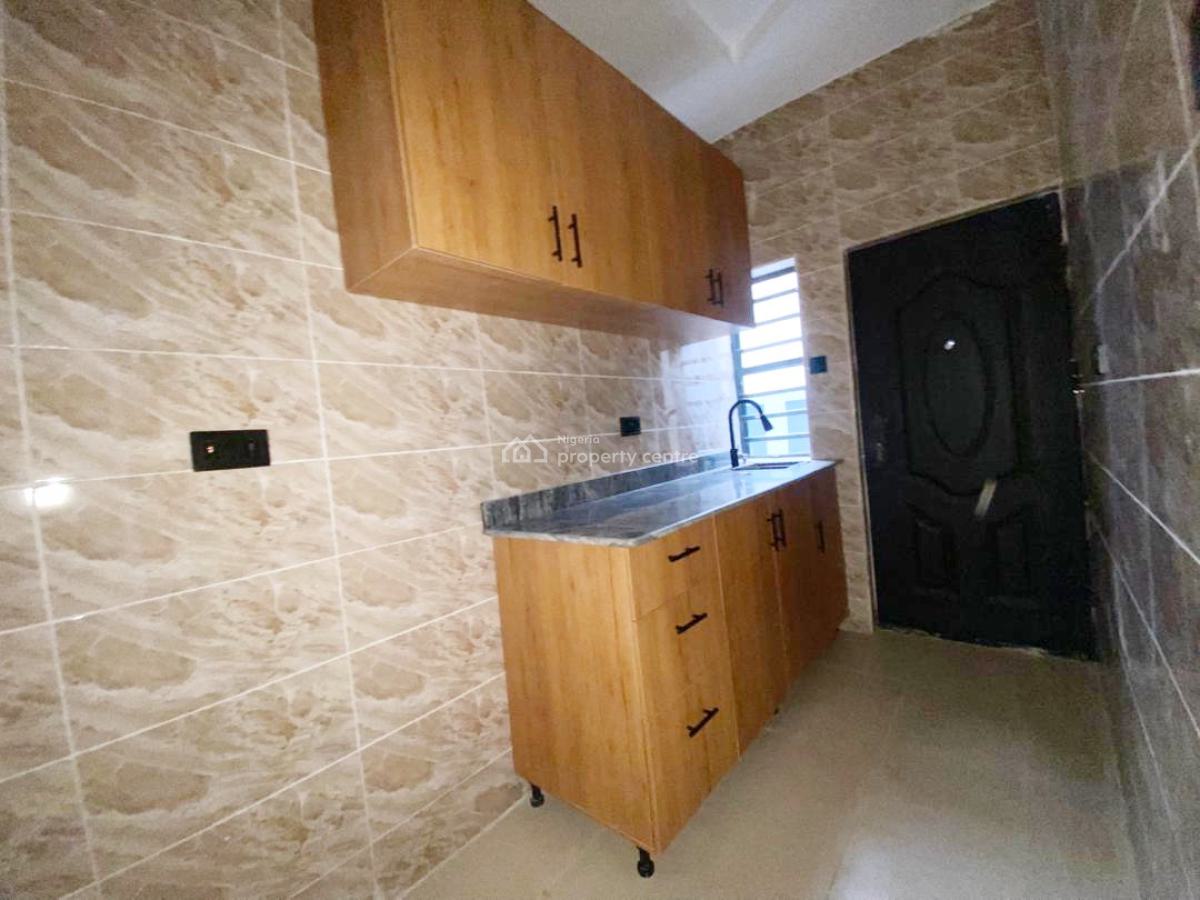 Newly Built Luxury 2 Bedroom Flat, Gra Phase 1, Magodo, Lagos, Flat / Apartment for Rent
