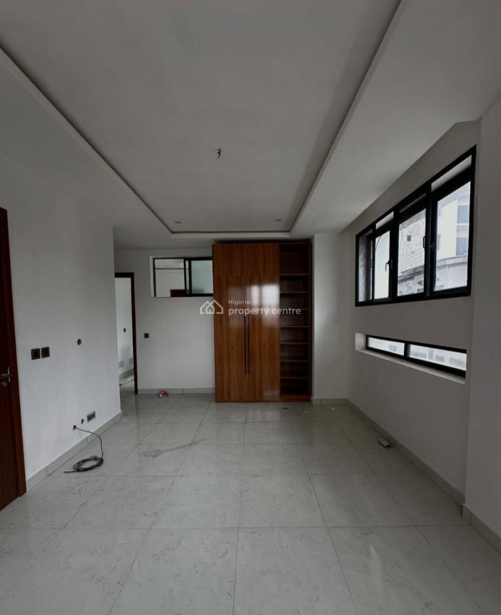 Serviced with 24/7 Power Supply with Bedroom Maisonette with Fitted Kitchen, Lekki Phase 1, Lekki, Lagos, Flat / Apartment for Rent