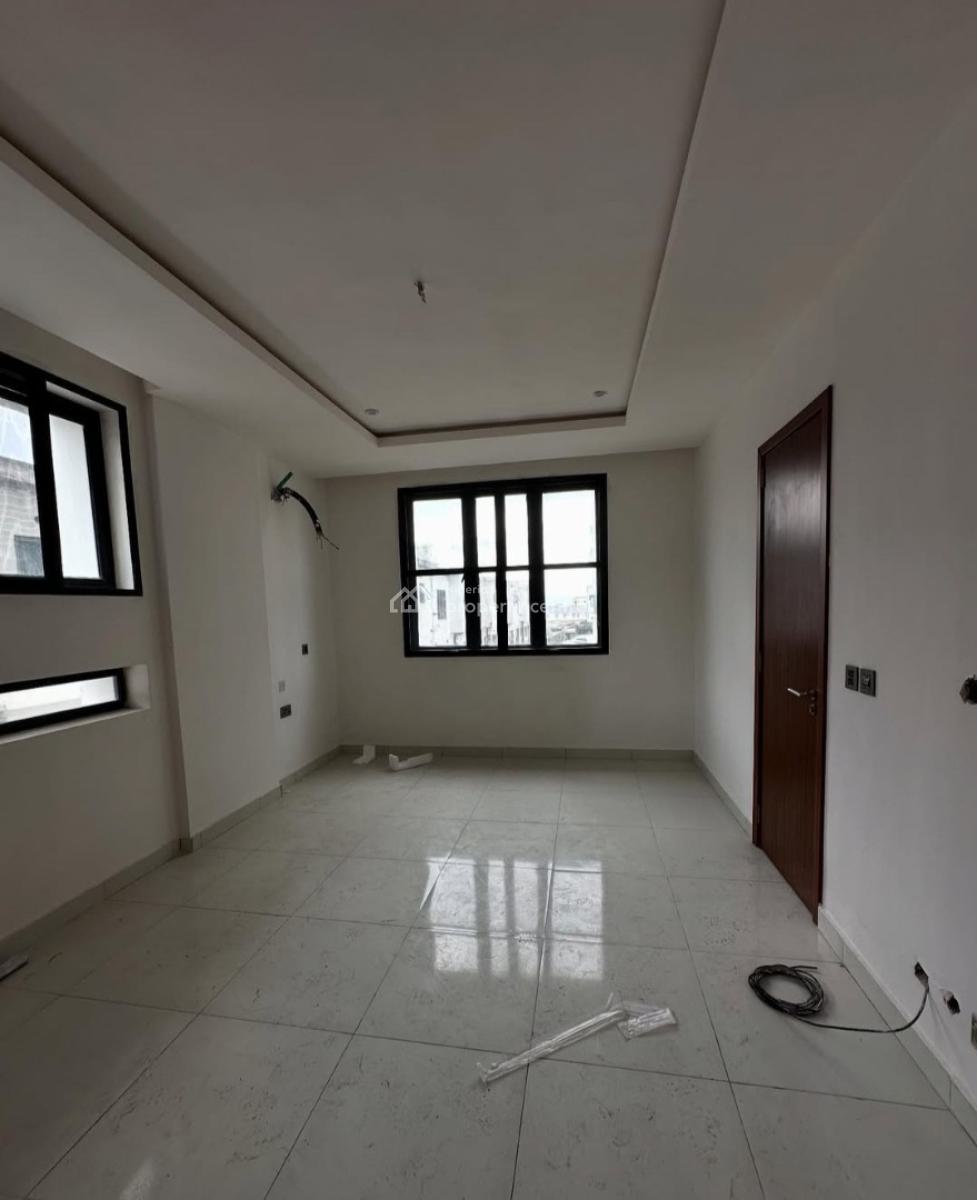 Serviced with 24/7 Power Supply with Bedroom Maisonette with Fitted Kitchen, Lekki Phase 1, Lekki, Lagos, Flat / Apartment for Rent