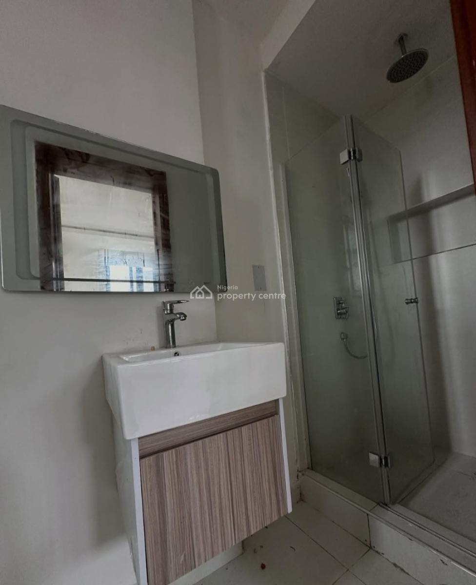 Serviced with 24/7 Power Supply with Bedroom Maisonette with Fitted Kitchen, Lekki Phase 1, Lekki, Lagos, Flat / Apartment for Rent