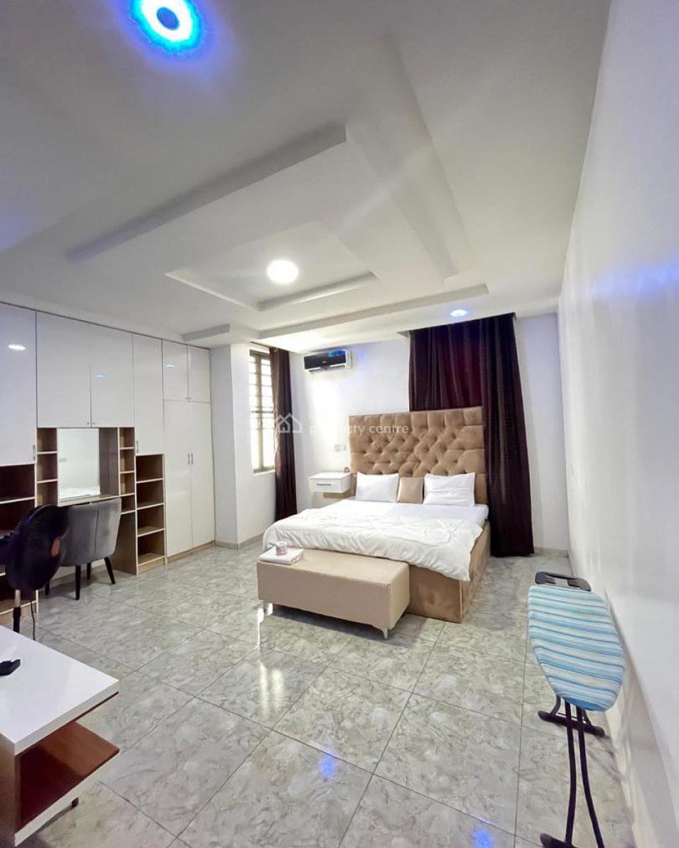 2 Bedroom Penthouse Apartment -- Governors Consent, Off Lekki Conservation Centre Road, Lekki, Lagos, Flat / Apartment for Sale