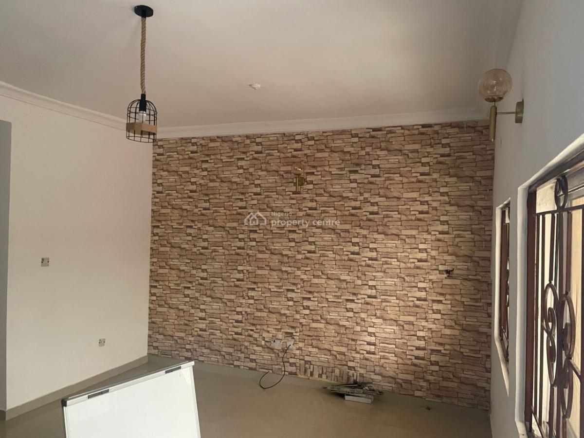 Well Renovated 3 Bedroom Apartment Available, Chevron Drive, Lekki, Lagos, Flat / Apartment for Rent