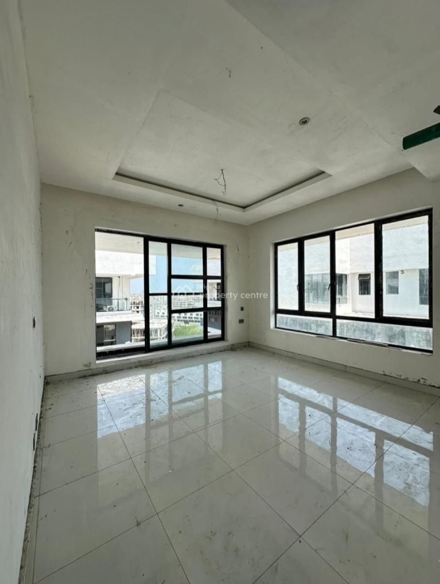 Newly Built and Serviced with 24/7 Power Supply 3 Bedroom En-suite Penthouse, Lekki Phase 1, Lekki, Lagos, Flat / Apartment for Rent