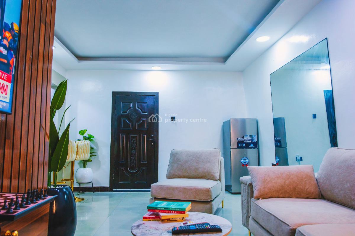 Luxury 1 Bedroom Apartment with Pool, Opposite Radisson Blu Hotel, Ikeja Gra, Ikeja, Lagos, Mini Flat (room and Parlour) Short Let