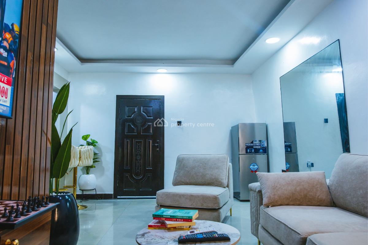 Luxury 1 Bedroom Apartment with Pool, Opposite Radisson Blu Hotel, Ikeja Gra, Ikeja, Lagos, Mini Flat (room and Parlour) Short Let